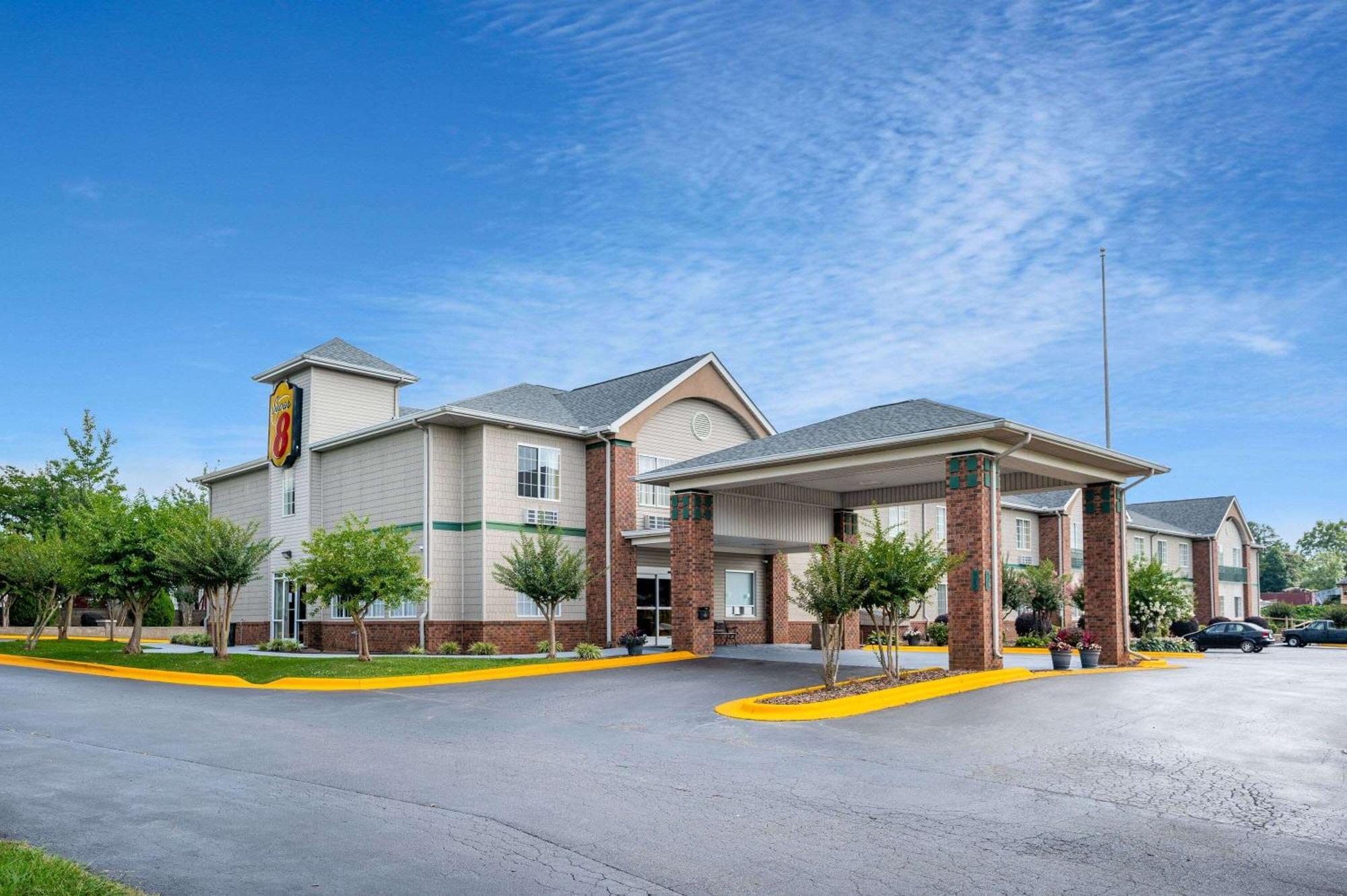 Super 8 By Wyndham Salisbury Hotell Eksteriør bilde